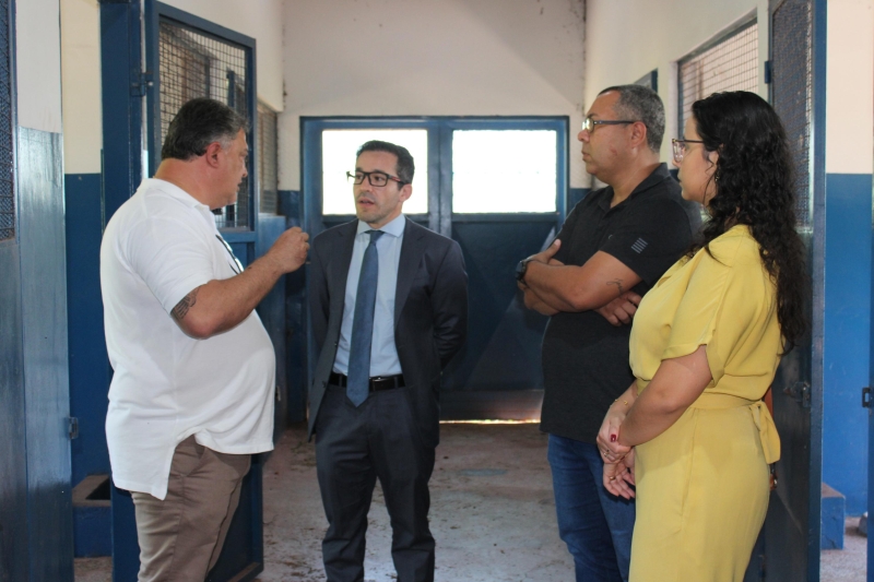 Promotores Públicos e Prefeito de…