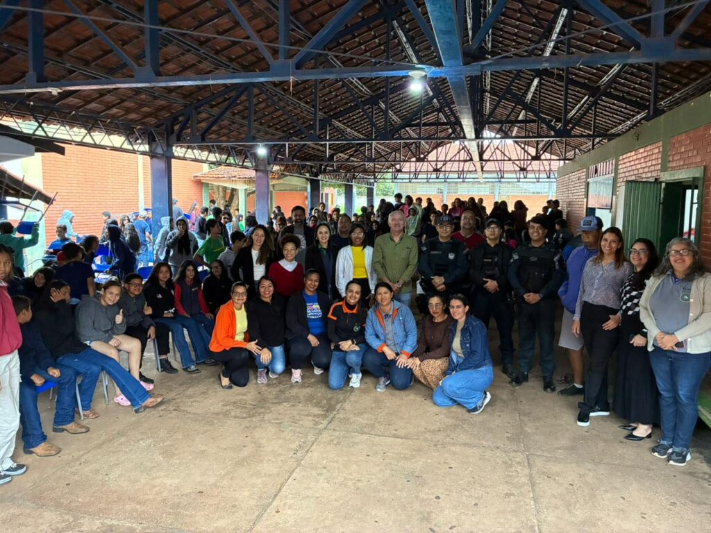 Polícia Militar realiza palestras educativas do Maio Amarelo em escolas de Pedro Gomes