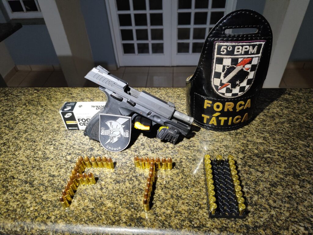 Polícia Militar apreende pistola e munições após abordagem a motociclista em Coxim Polícia Militar apreende pistola e munições após abordagem a motociclista em Coxim