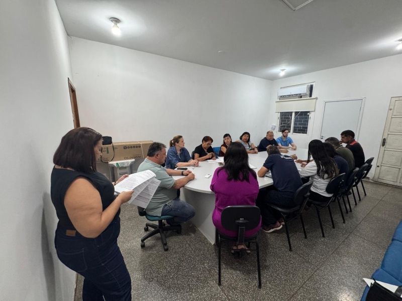 Prefeitura de Ladário assina termos de… Prefeitura de Ladário assina termos de…
