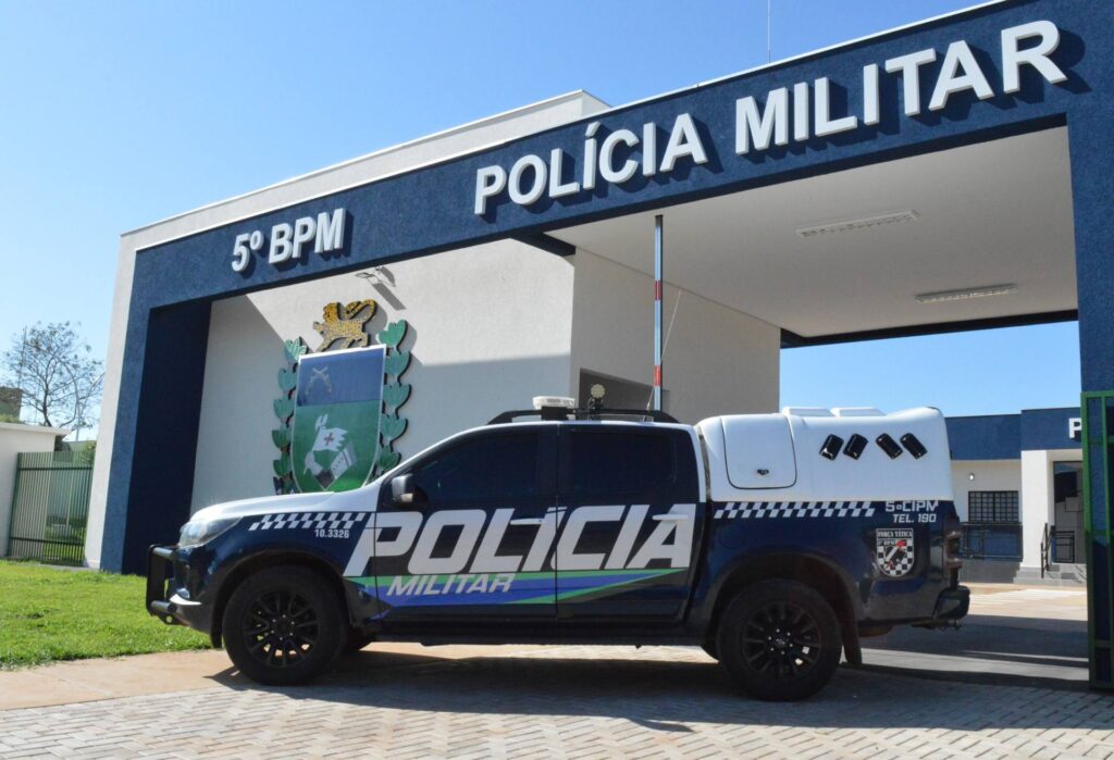 Polícia Militar cumpre mandado de prisão e prende homem por porte de droga em Coxim
