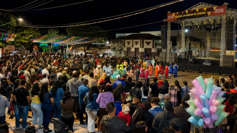 Primeira noite do São João de Ladário…