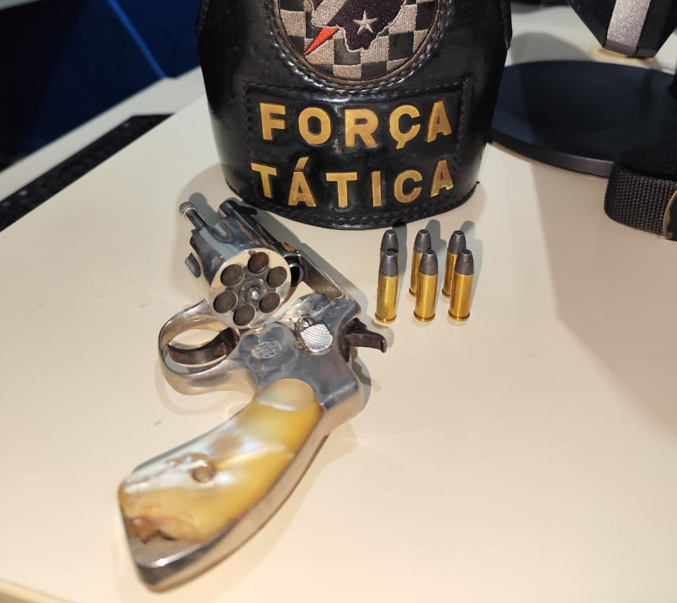 Polícia Militar apreende duas armas de fogo em menos de 24 horas na área do 11º BPM Polícia Militar apreende duas armas de fogo em menos de 24 horas na área do 11º BPM