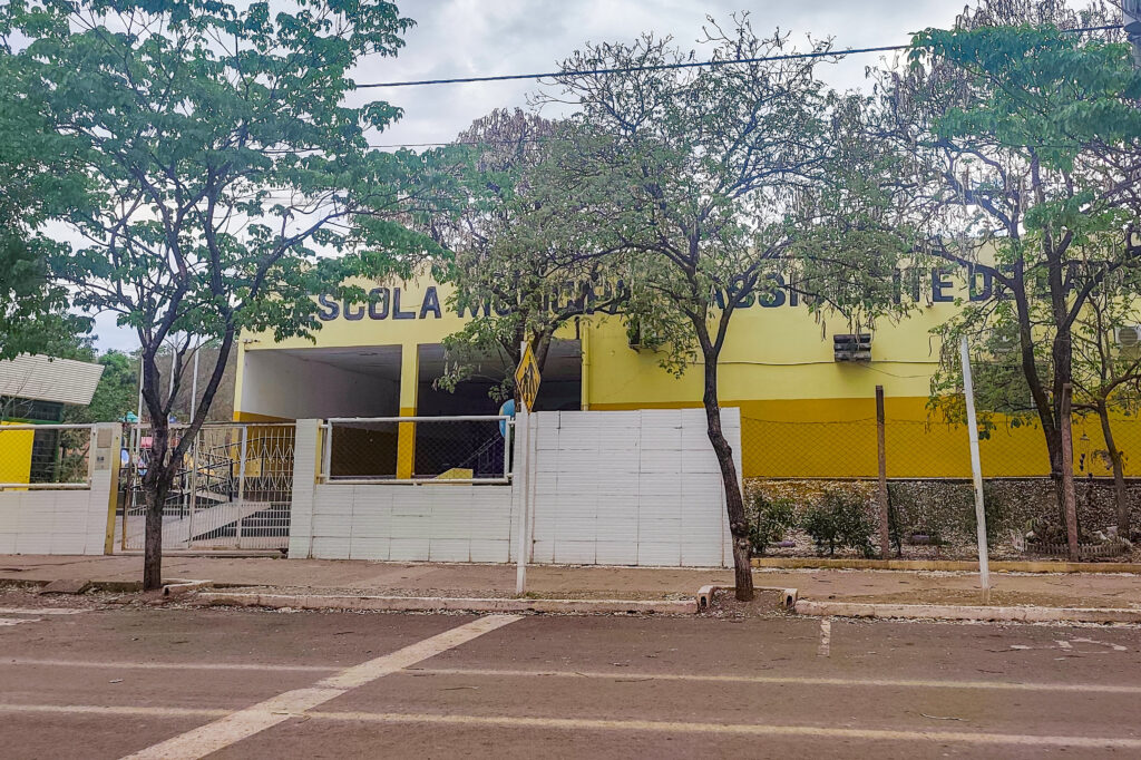 Prefeitura abre licitação para reconstrução de quadra coberta na Escola Cássio Leite Prefeitura abre licitação para reconstrução de quadra coberta na Escola Cássio Leite