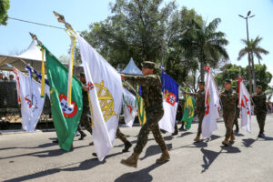 Hasteamento da bandeira e desfile marcam o 7 de Setembro em Corumbá