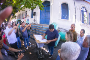 Prefeito assina ordem de serviço para conclusão da reforma do Pedro Paulo de Medeiros Prefeito assina ordem de serviço para conclusão da reforma do Pedro Paulo de Medeiros
