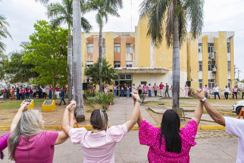 Corumbá inicia Outubro Rosa com ação de conscientização no Paço Municipal Corumbá inicia Outubro Rosa com ação de conscientização no Paço Municipal