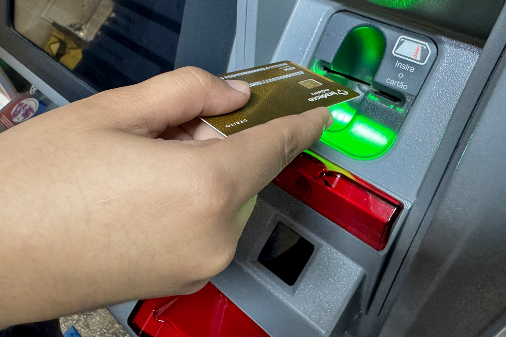 Prefeitura de Corumbá antecipa salário de outubro e injeta R$ 24,8 milhões na economia