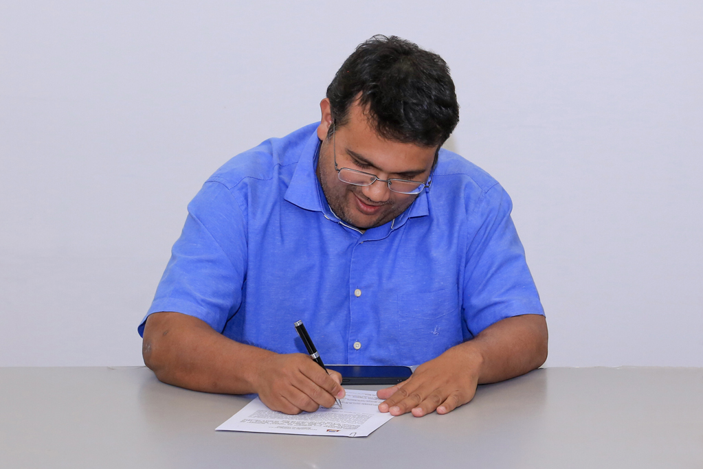 Prefeito sanciona lei que dá nome de Orozimbo Decenzo a anfiteatro em Corumbá Prefeito sanciona lei que dá nome de Orozimbo Decenzo a anfiteatro em Corumbá