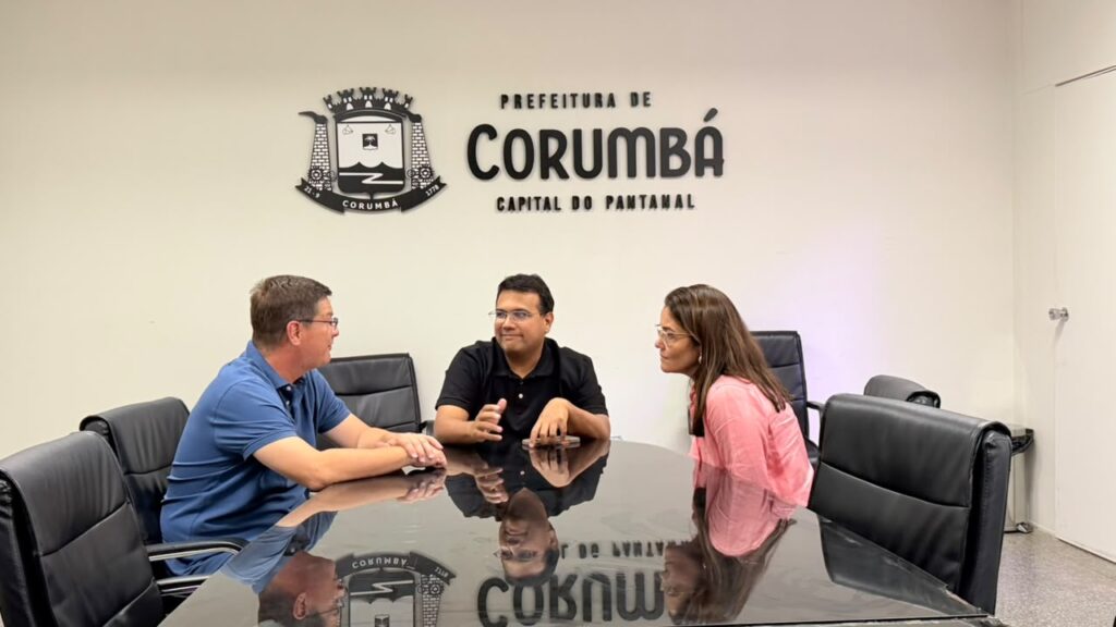 Câmara antecipa e devolve R$ 3 milhões de sobras do duodécimo para o Município Câmara antecipa e devolve R$ 3 milhões de sobras do duodécimo para o Município