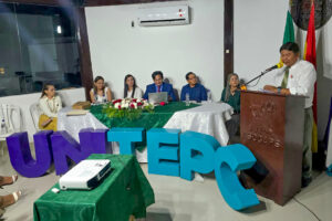 Corumbá e Bolívia discutem atendimento a crianças e adolescentes na fronteira Corumbá e Bolívia discutem atendimento a crianças e adolescentes na fronteira